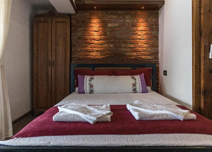 Saint Johns Hill Boutique Ephesus